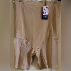 HONEYLOVE Beige Compression Bottoms Shorts Women’s Size 2X
